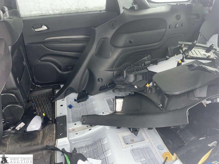 2023-dodge-durango-image-19