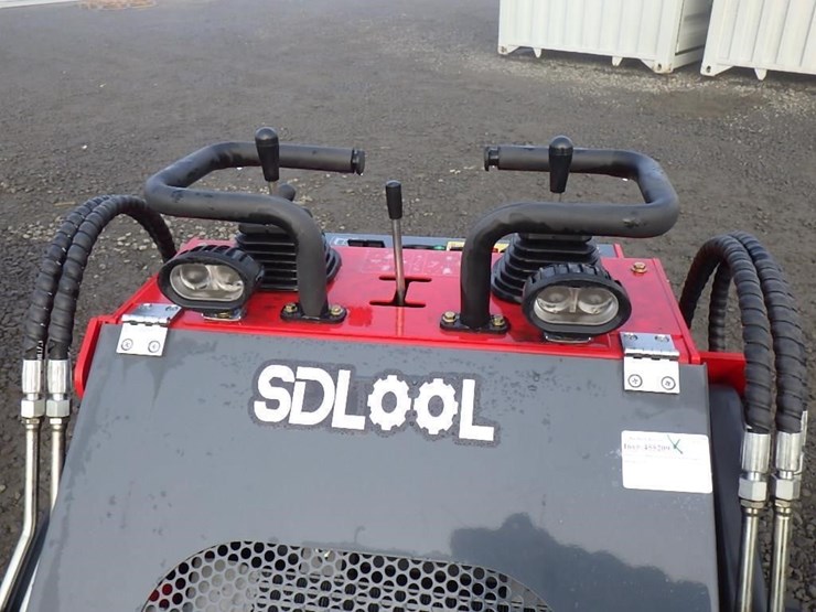 2025-sdlool-380t-skid-steer-tracked-loader-image-11