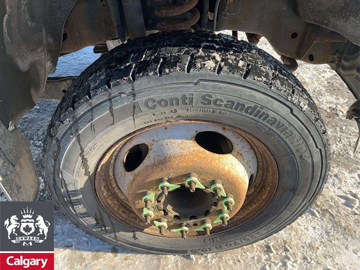 2013-ford-f550-image-13