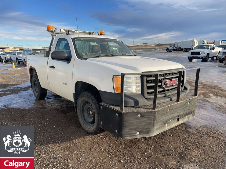2010-gmc-sierra-1500-image-2