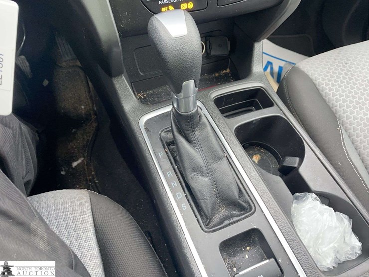 2017-ford-escape-image-16