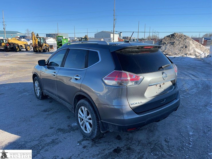 2016-nissan-rogue-image-2