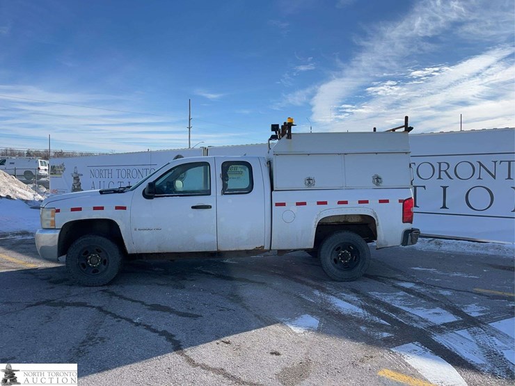 2008-chevrolet-silverado-2500hd-image-9