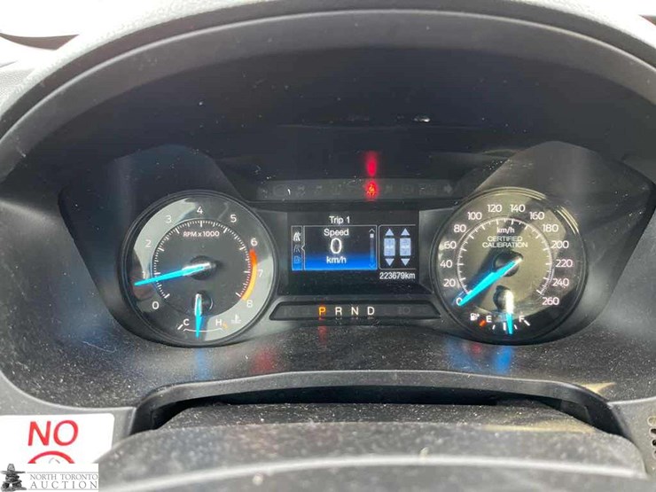 2018-ford-explorer-image-12