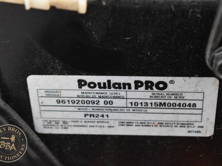 poulan-pro-24-inch-snow-blower-41331-image-13
