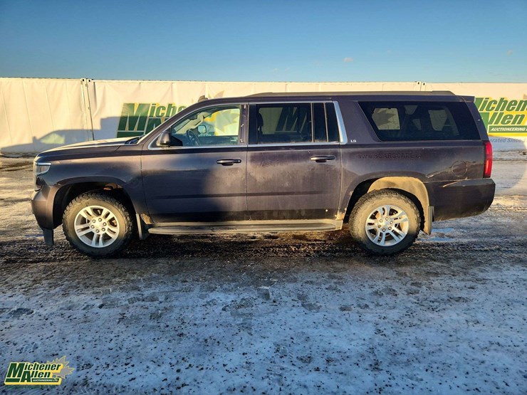 2015-chevrolet-suburban-image-6