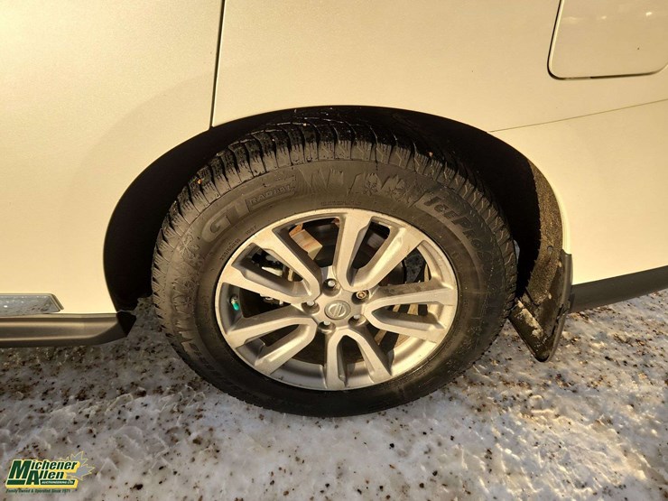 2015-nissan-pathfinder-image-11