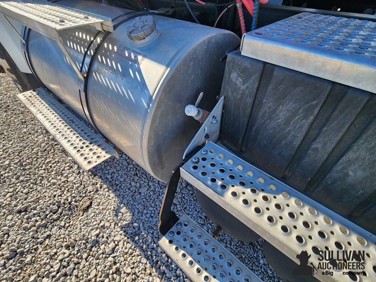 2010-international-prostar-image-20