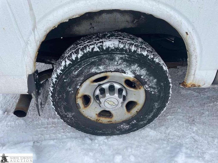 2011-chevrolet-express-g3500-image-12