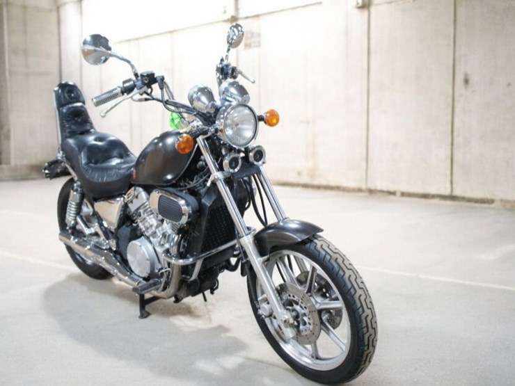 1993-kawasaki-vn750-vulcan-motorcycle-image-2