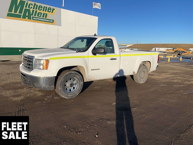 2013-gmc-sierra-1500-image-1