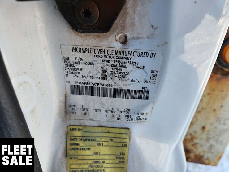 2007-ford-f550-image-33