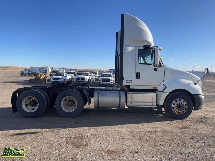 2017-international-prostar-image-6