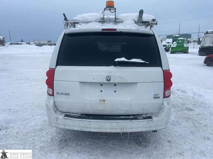 2015-ram-tradesman-image-6