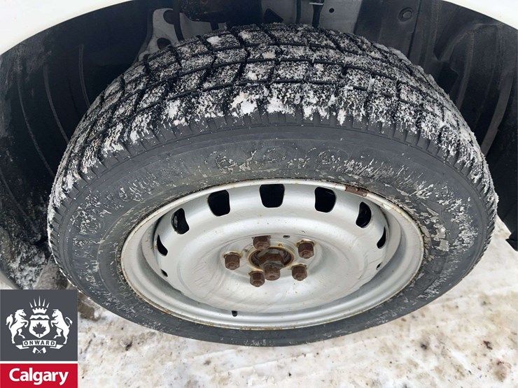 2015-nissan-nv200-image-13