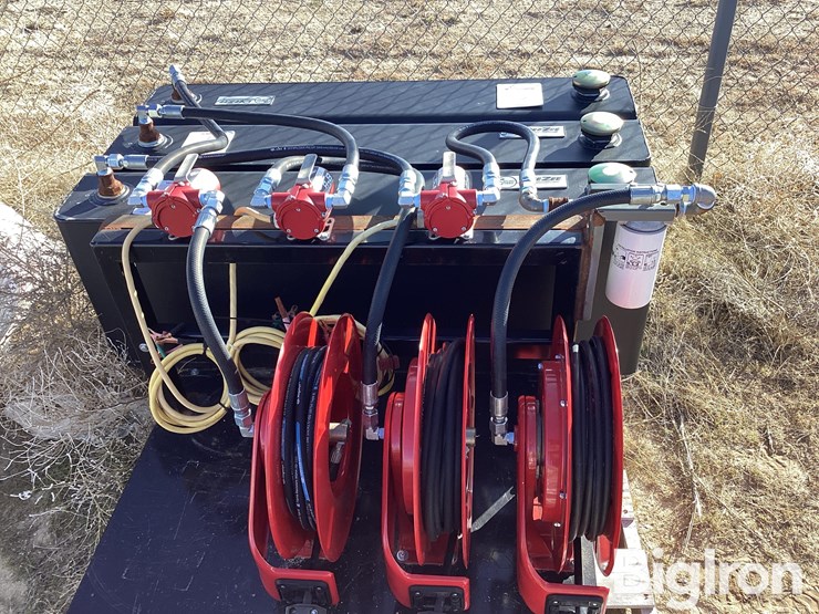 deezee-transfer-tanks-w/hose-reels-image-2