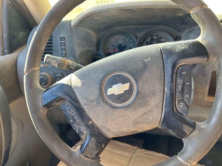 2013-chevrolet-silverado-1500-image-14