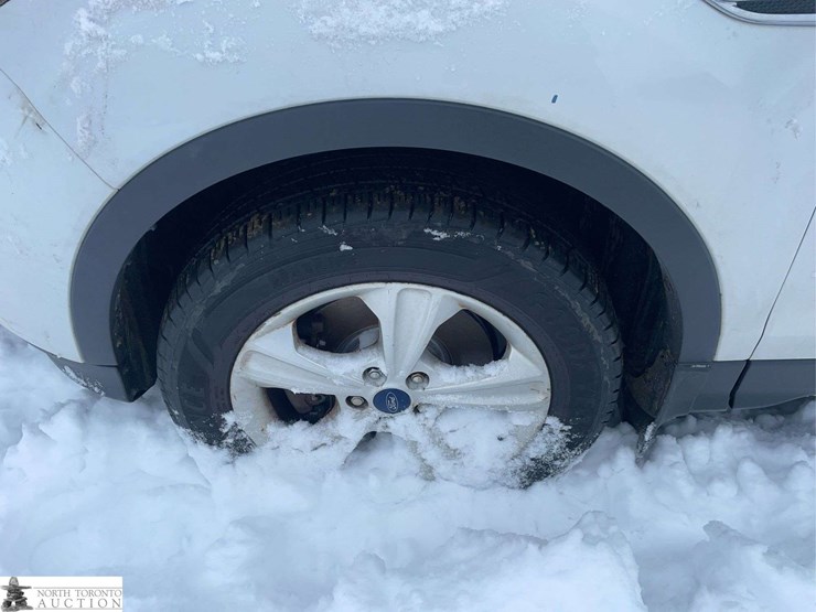 2016-ford-escape-image-18