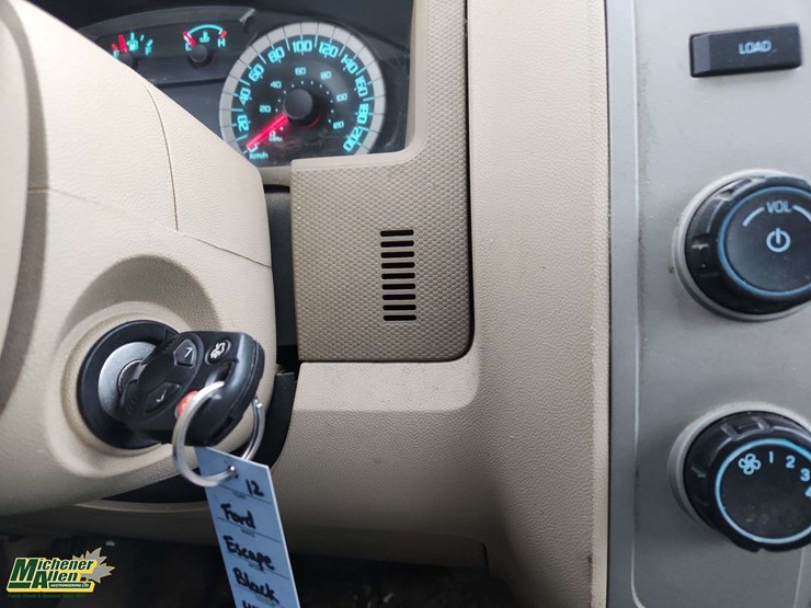 2012-ford-escape-xlt-image-24