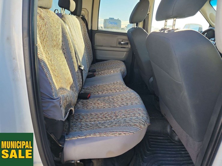 2011-dodge-1500-image-17