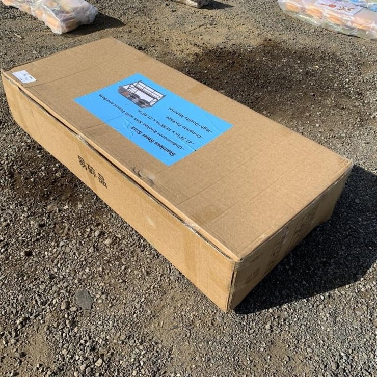 Unused 47.24in x 19.68in x 31.49in Stainless Steel