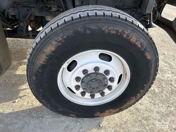 2007-international-derrick-digger-truck-image-47