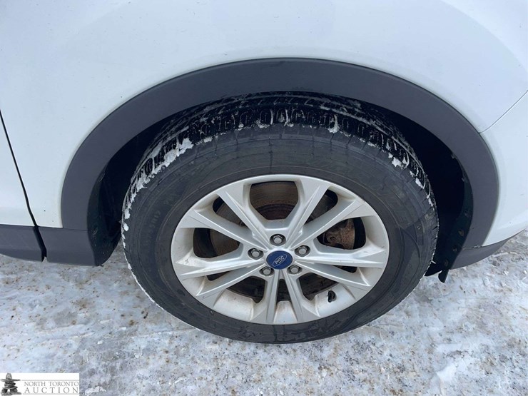 2017-ford-escape-image-23