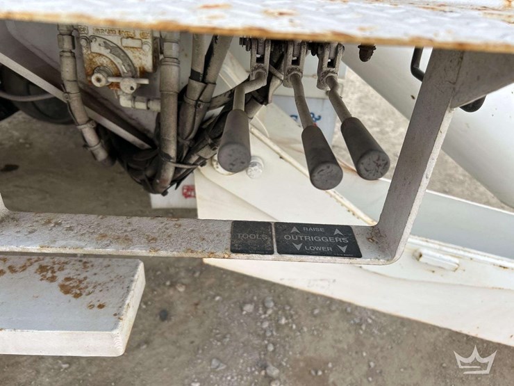 2007-international-derrick-digger-truck-image-28