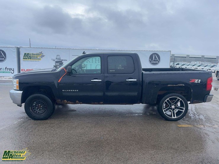 2013-chevrolet-silverado-1500-image-2