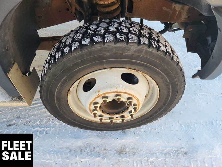 2006-ford-f550-image-11