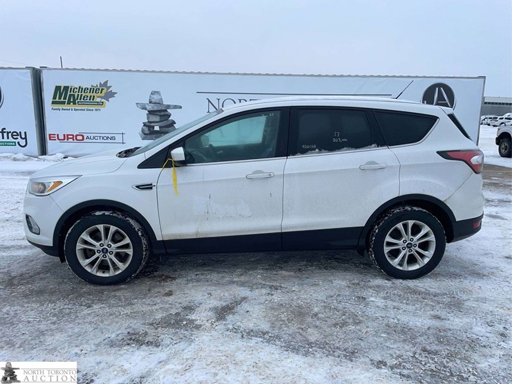 2017-ford-escape-image-2