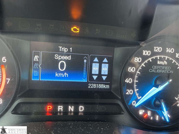 2018-ford-explorer-image-18