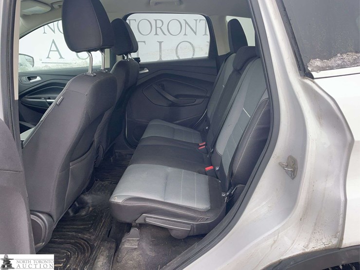 2015-ford-escape-image-26