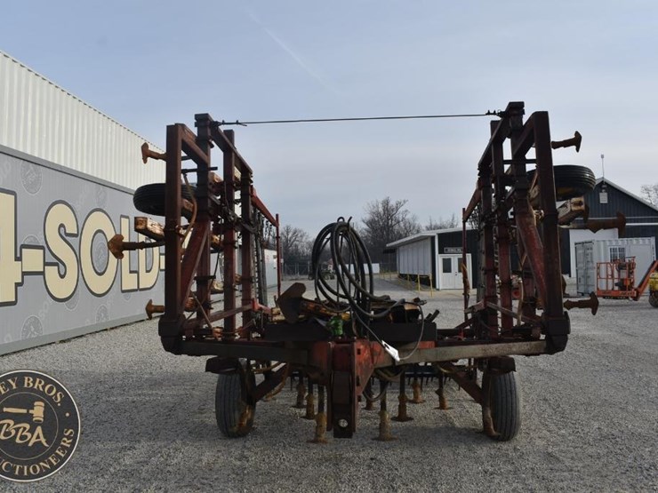 international-field-cultivator-38904-image-12