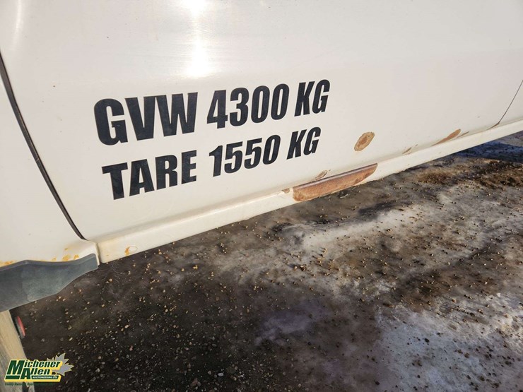 2015-chevrolet-silverado-2500hd-image-37