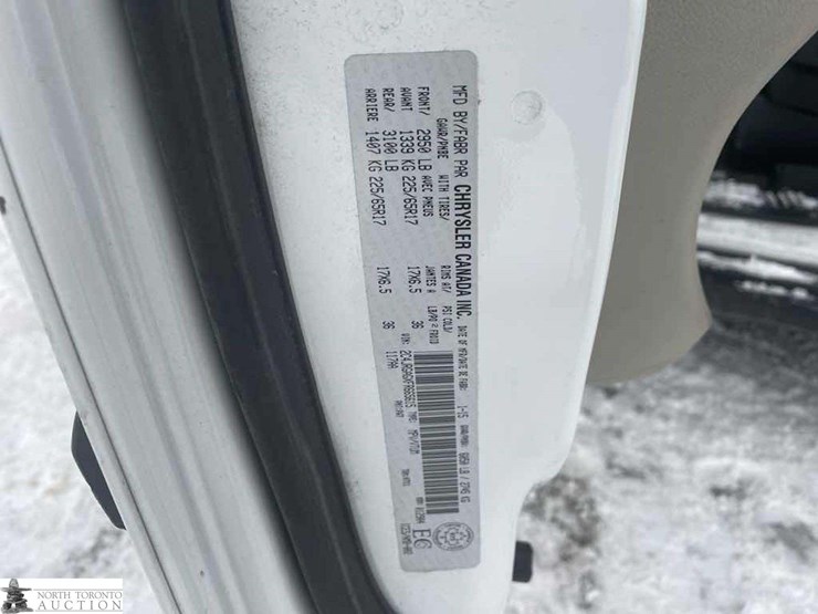 2015-ram-tradesman-image-21