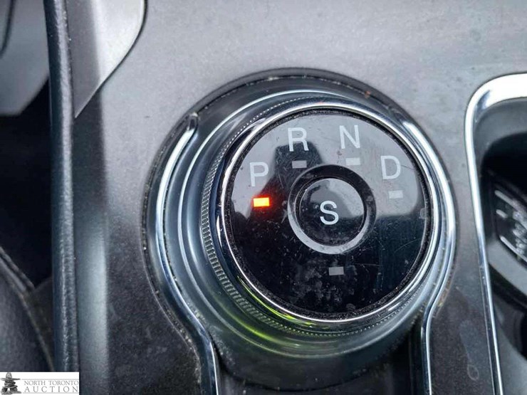 2017-ford-fusion-se-image-20