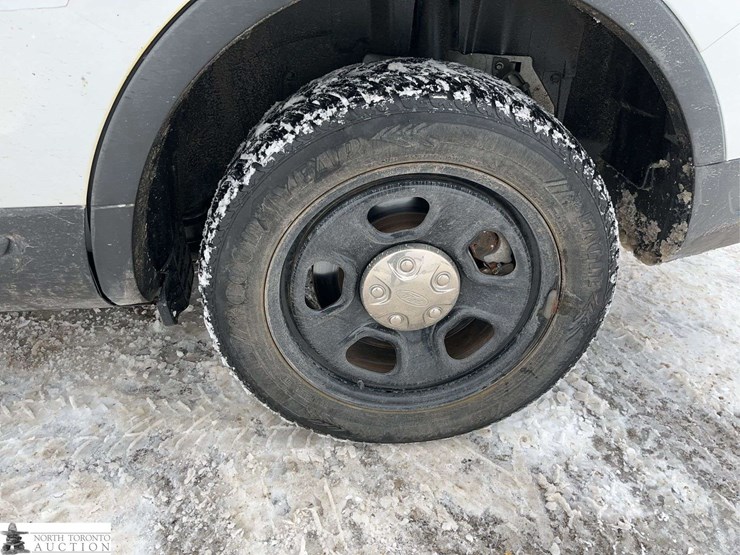 2018-ford-explorer-image-10