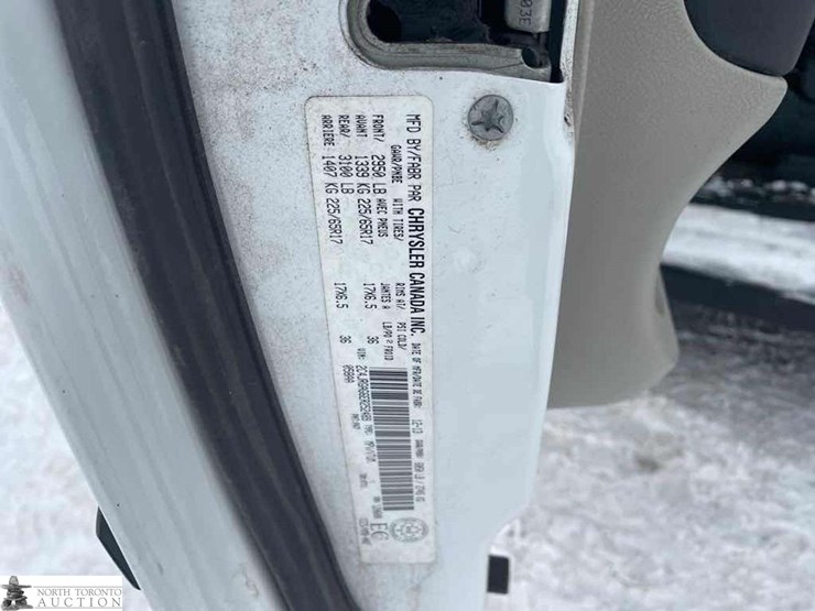 2014-ram-tradesman-image-11