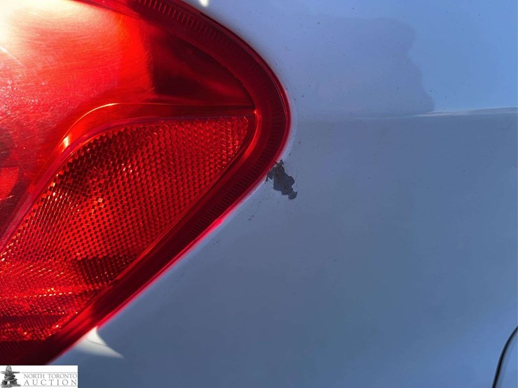 2015-chevrolet-equinox-ls-image-25