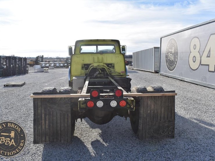 1989-ford-c8000-image-4