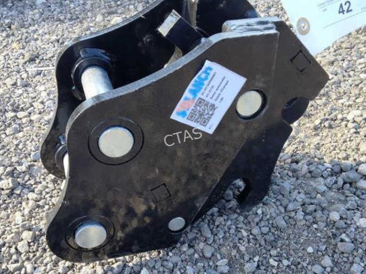 #42-•-mini-excavator-quick-attach-image-3