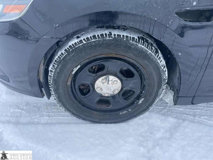 2017-ford-taurus-police-inte-image-7