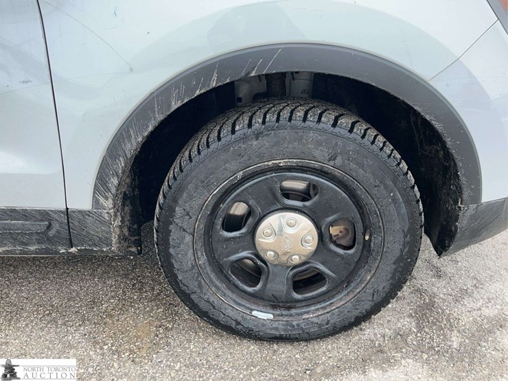 2018-ford-explorer-image-10