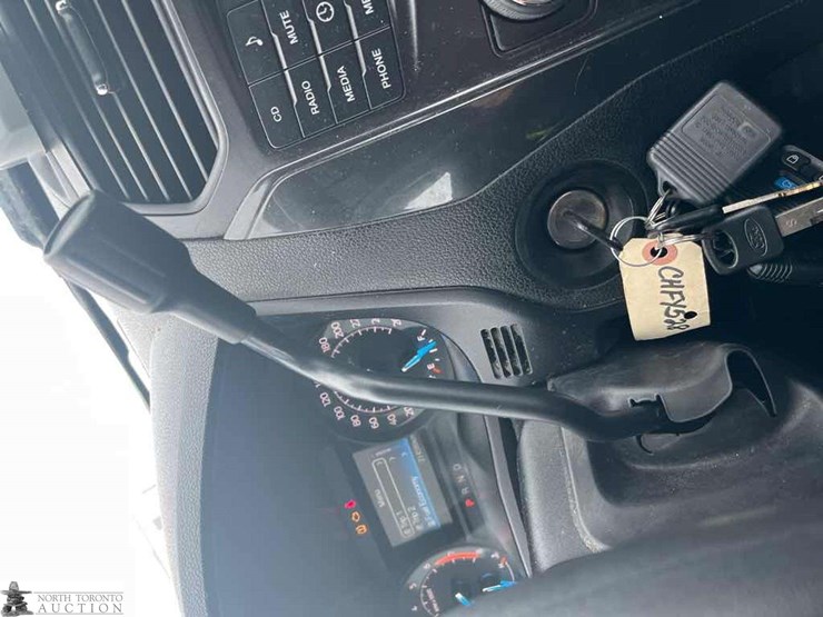 2018-ford-explorer-image-19