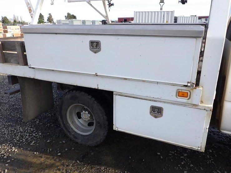 2005-chevrolet-3500-image-8