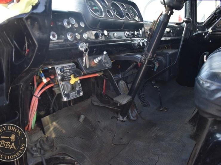 1989-ford-c8000-image-16