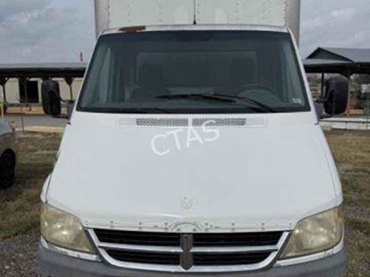 2005-dodge-3500-image-3