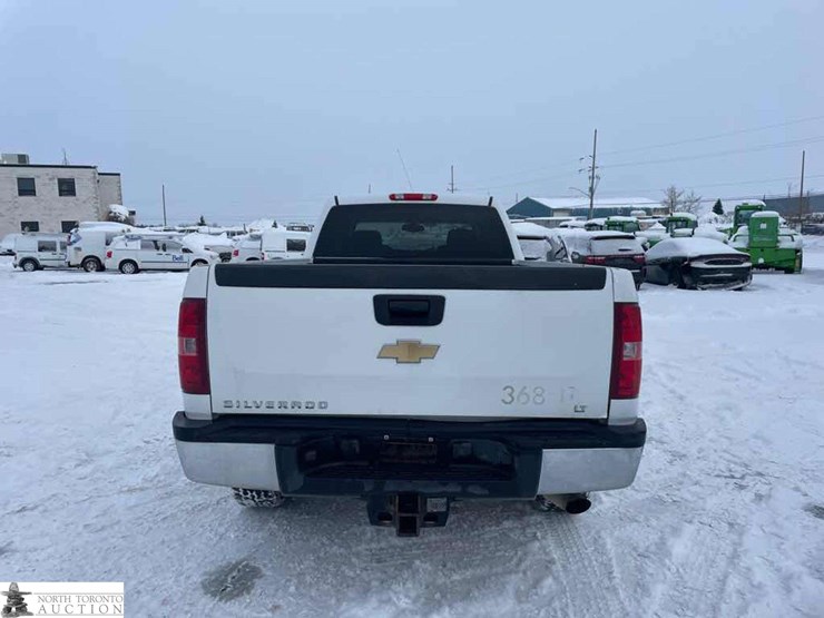 2011-chevrolet-k2500-image-7