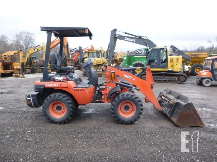 2019-kubota-r430-image-3